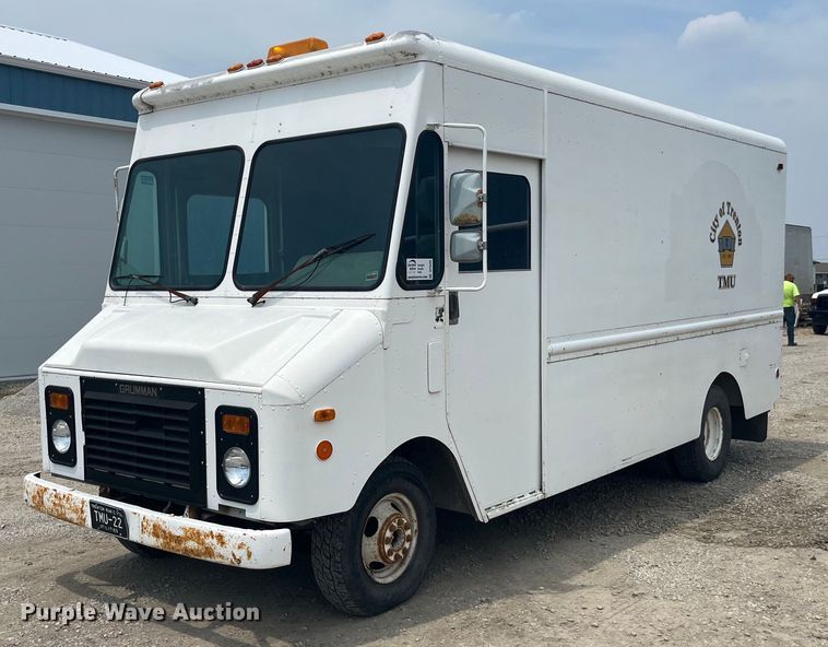 1990 Chevrolet P30  delivery van - DP0499