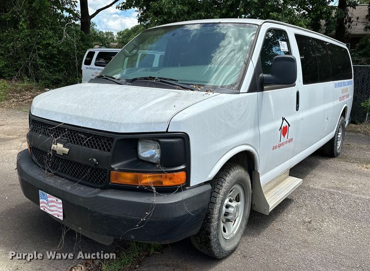 2014 Chevrolet Express 3500  van - DP3113