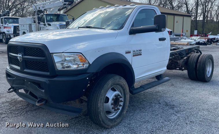 2018 Dodge Ram 5500HD  truck cab and chassis - LJ9601
