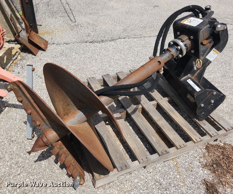 Quick Attach  compact utility loader auger - LX9627