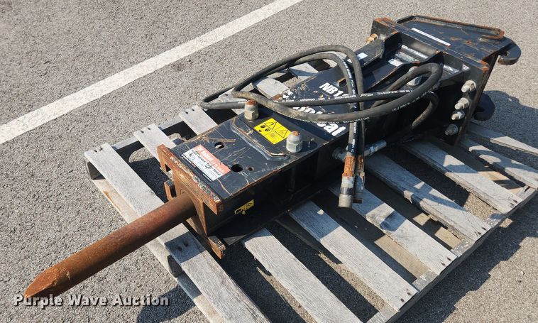 2018 Bobcat Breaker NB160  breaker - LX9633