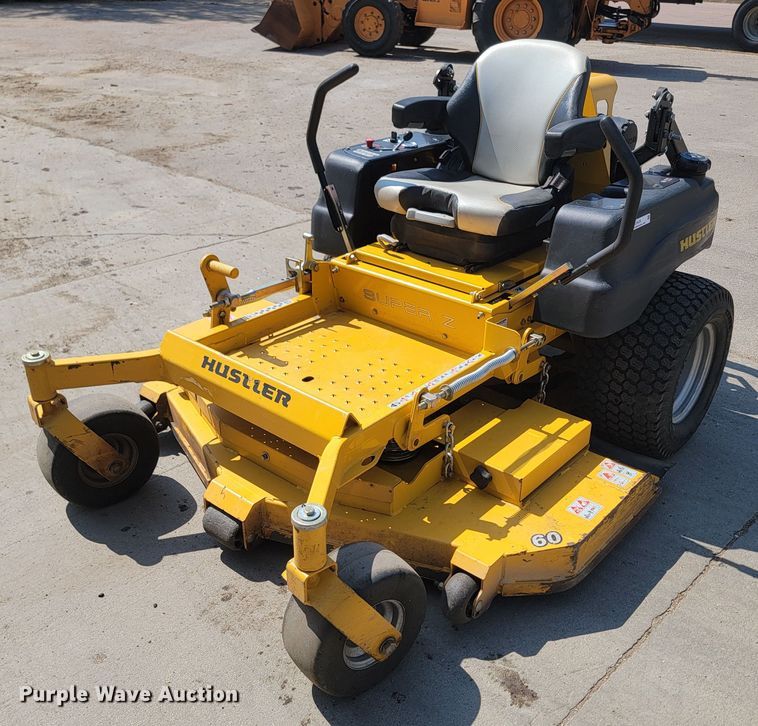 Hustler Super Z  ZTR lawn mower - ML9438