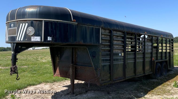 1990 Kiefer Built  livestock trailer - DL3767