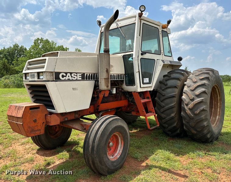 Case 2390  tractor - DQ0544