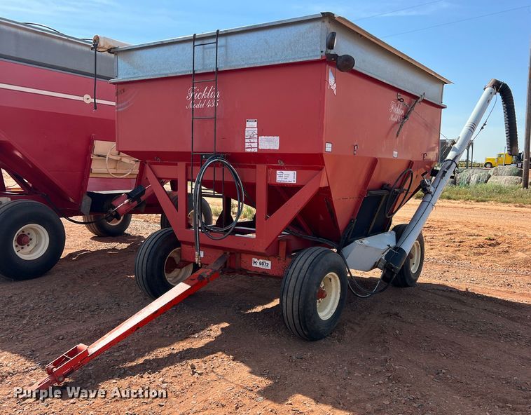 Ficklin 435  gravity wagon - DR5688