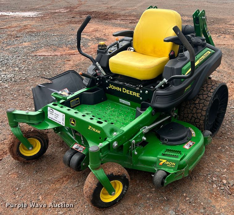 2018 John Deere Z945M  ZTR lawn mower - DR5716