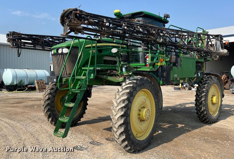 2009 John Deere 4730  sprayer - II9109