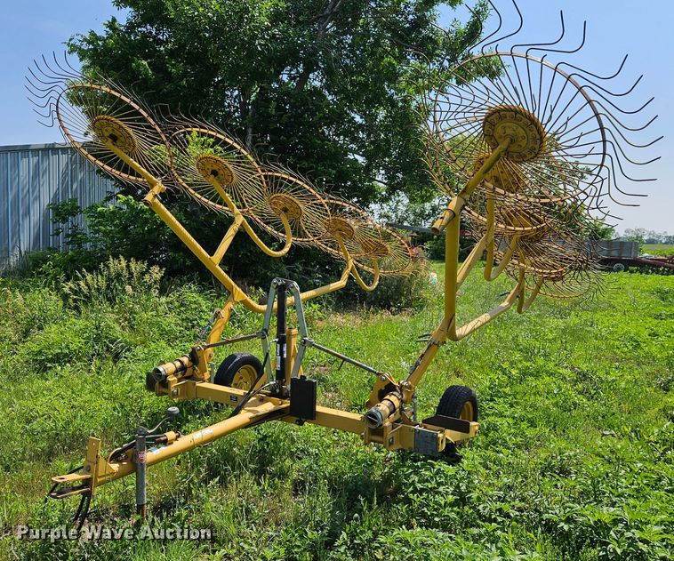 Vermeer WR220  hay rake - LL9228