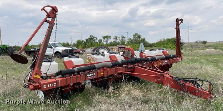 White 5100  planter - LY9703