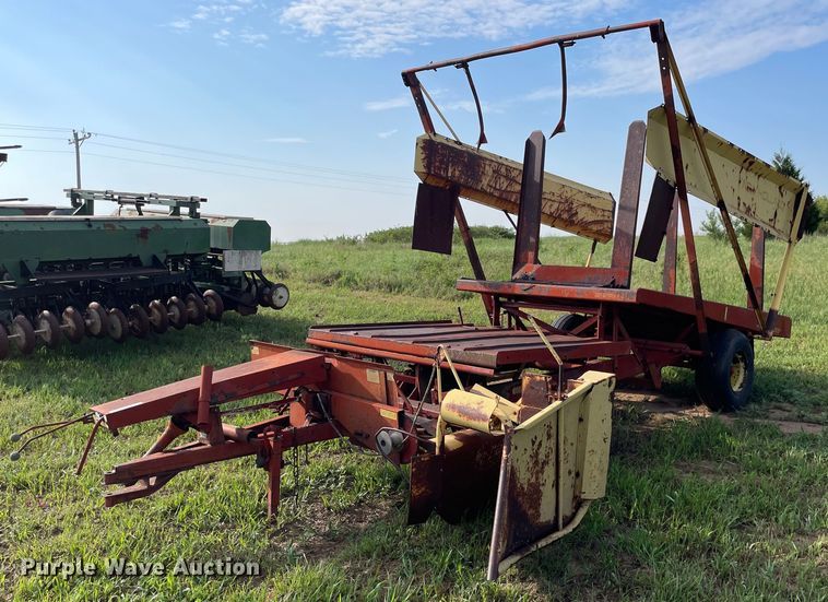 New Holland Stackliner 1000  bale stacker - ME9840