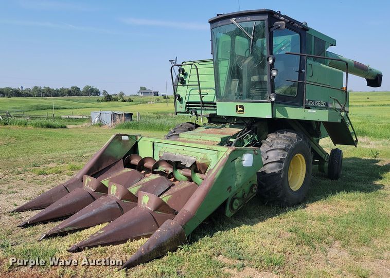 1981 John Deere 6620 Turbo  RWA combine - ML9450