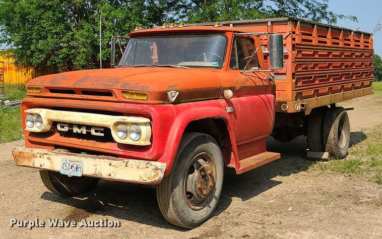 GMC 4000  grain truck - MO9864