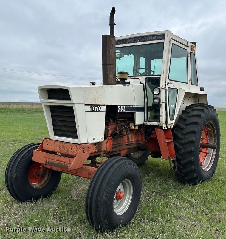 1974 Case 1070  tractor - NY9000