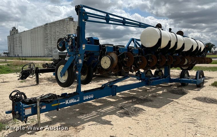 Kinze 3600  planter - NY9030