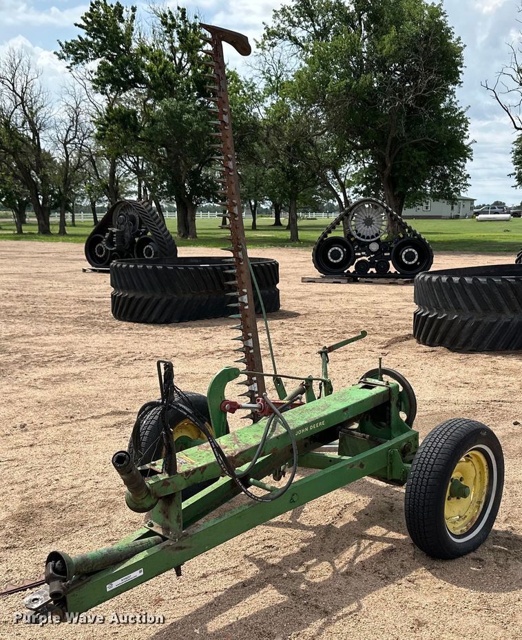 John Deere 37  sickle mower - NY9237