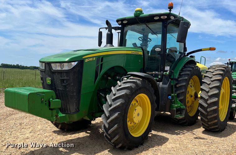 2018 John Deere 8295R  MFWD tractor - DK7794