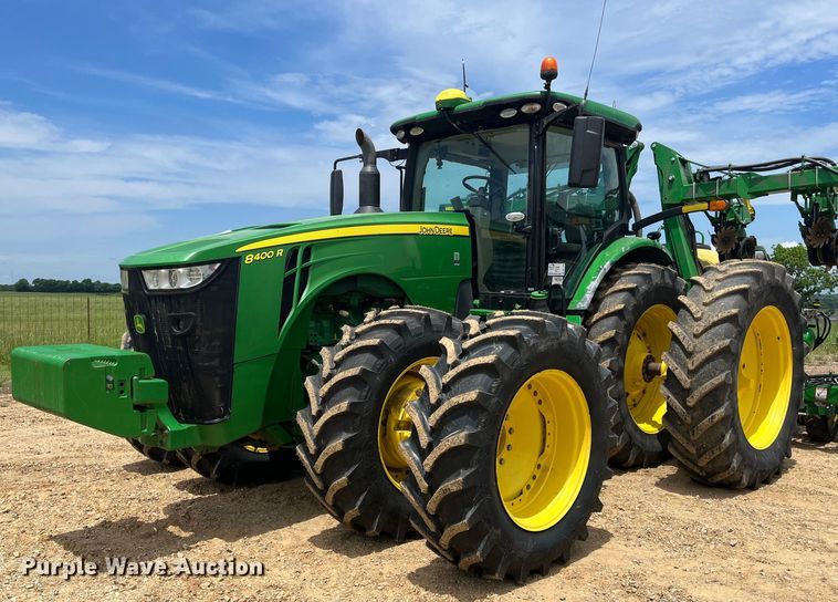 2018 John Deere 8400R  MFWD tractor - DK7798
