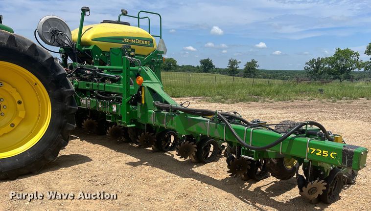 2019 John Deere 1725C Exact Emerge  planter - DK7799