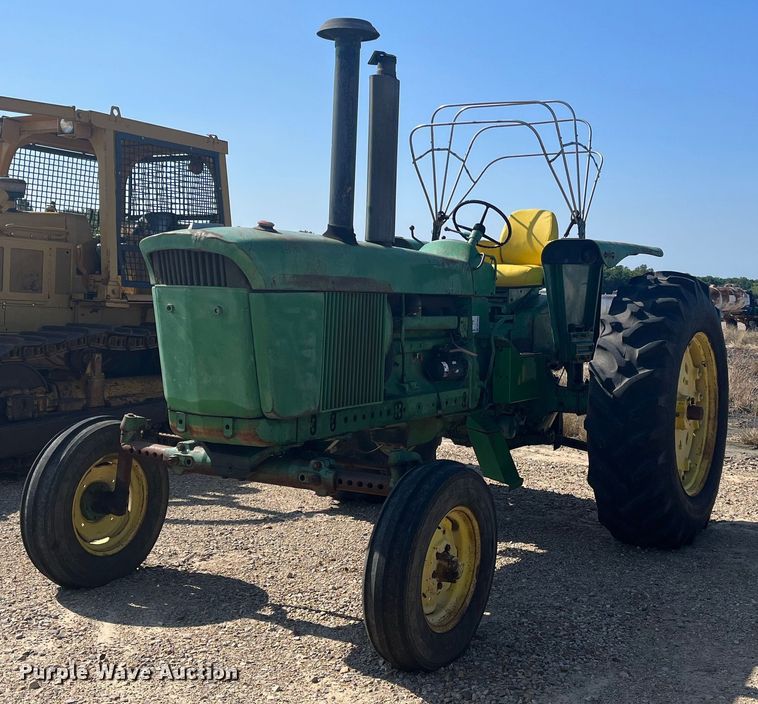 1972 John Deere 4320 tractor - DK7805