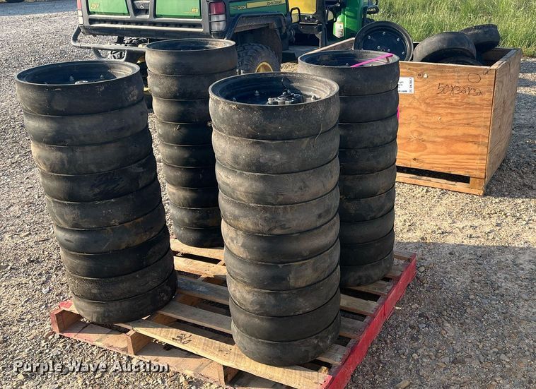 (72) gauge wheels - DK7857