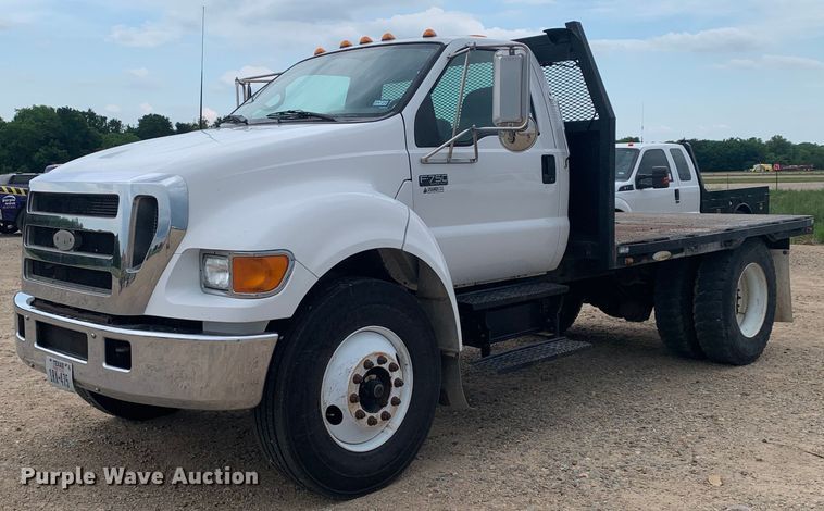 2006 Ford F750 Super Duty  flatbed truck - DK7878