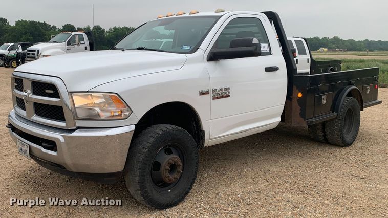 2015 Dodge Ram 3500HD  flatbed pickup truck - DK7881