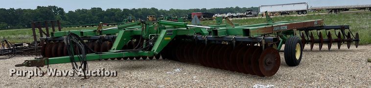 John Deere 650  tandem disk - DK7987