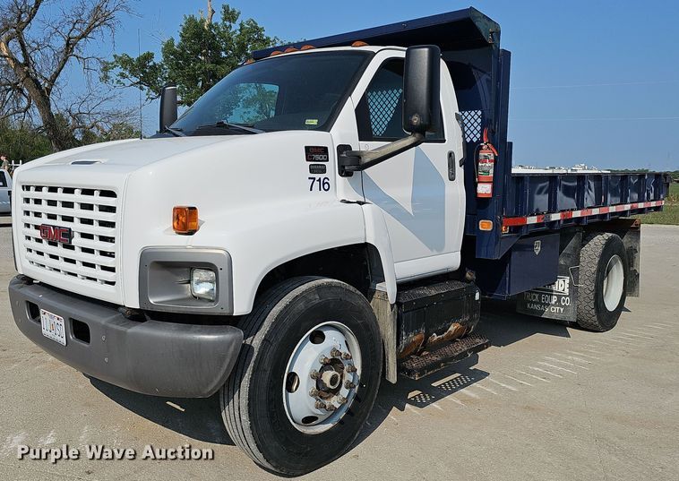 2006 GMC C7500  dump flatbed truck - DS6333