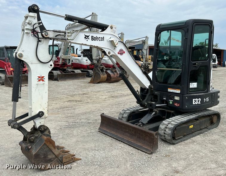 2015 Bobcat E32  mini excavator - DS6341