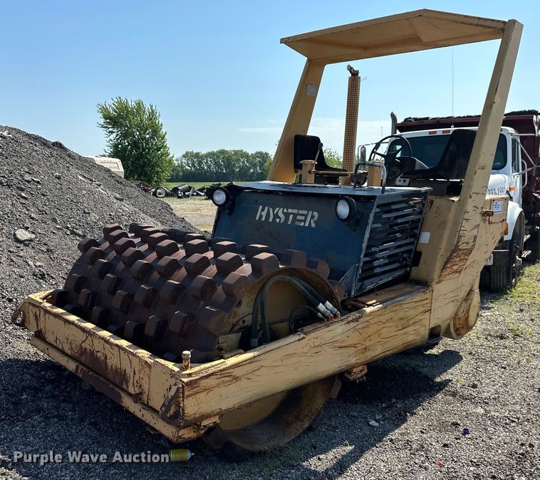 1980 Hyster C612B  single drum roller - DS6371