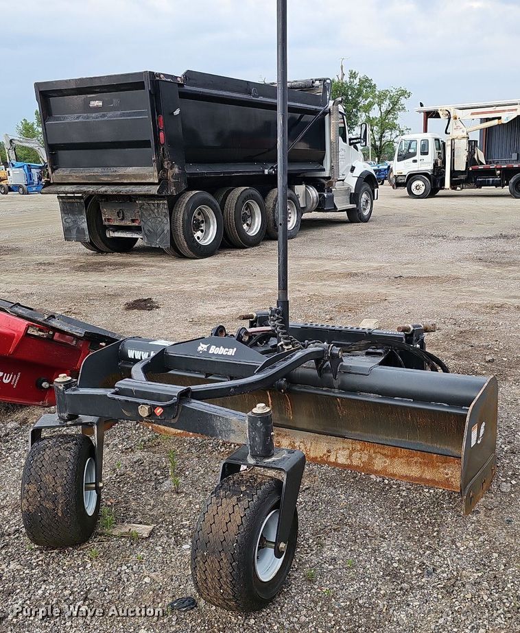 2015 Bobcat Box Blade Laser  84&quot;W skid steer box blade - DS6372