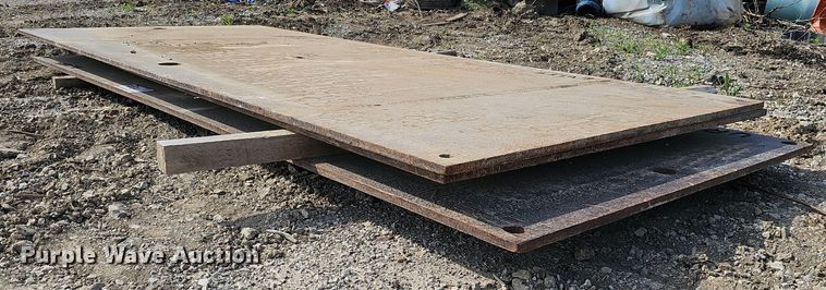 (3) steel road plates - DS6388