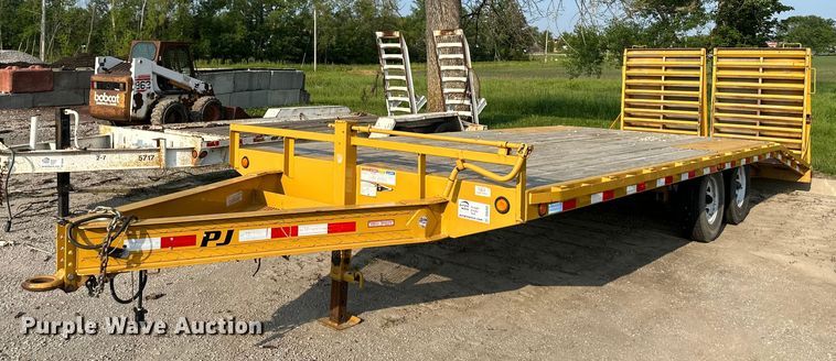 2019 PJ  equipment trailer - DS6402