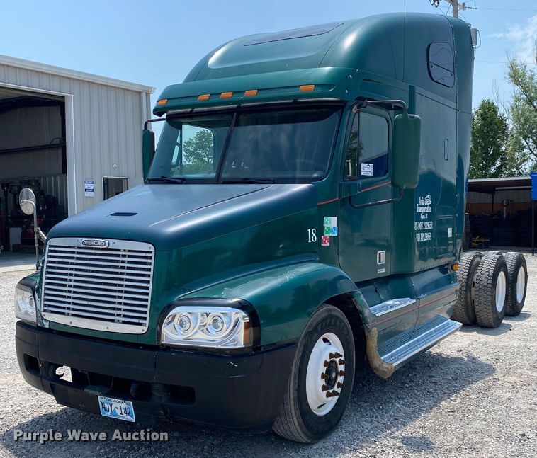 1999 Freightliner Century Class  semi truck - DI7818