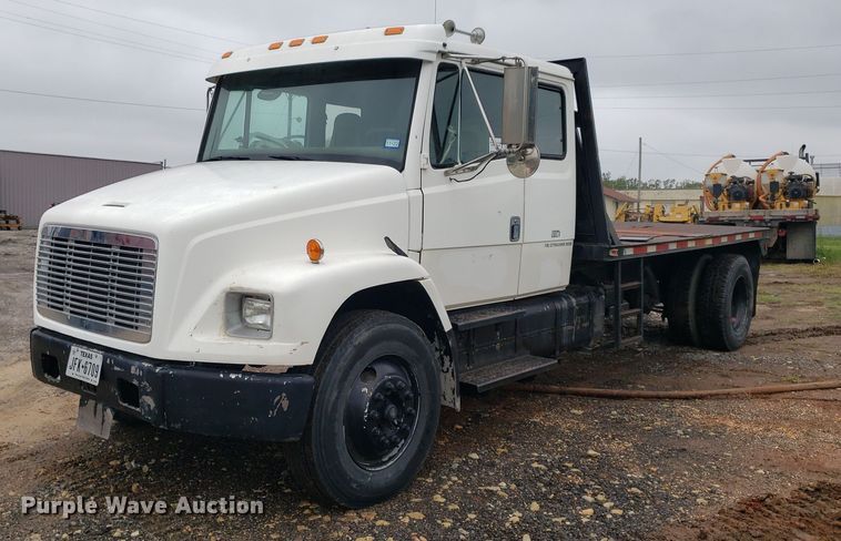1999 Freightliner FL70  flatbed truck - DP7887