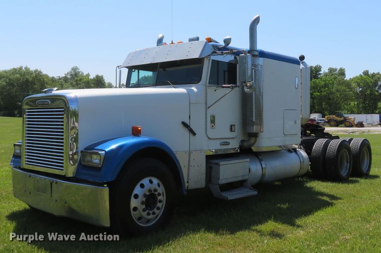 2000 Freightliner FLD120  semi truck - FB9848