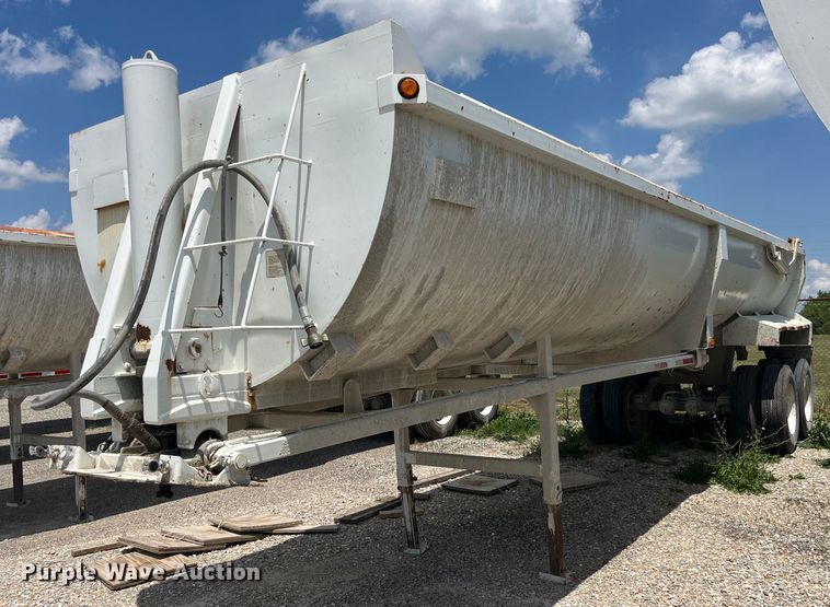 1998 Travis  end dump trailer - LA9995