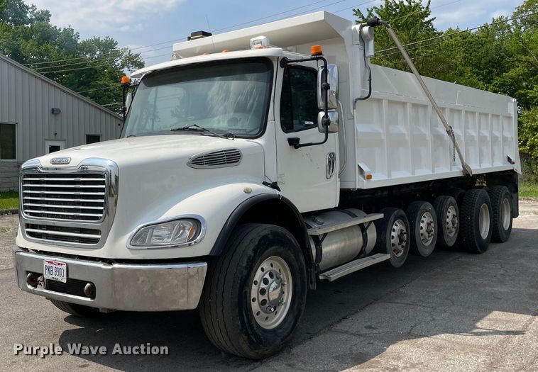 2007 Freightliner Business Class M2  dump truck - LJ9686