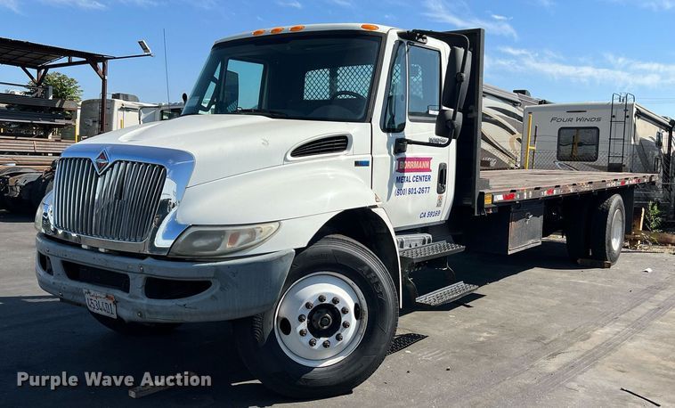 2012 International DuraStar 4300  flatbed truck - MF9973