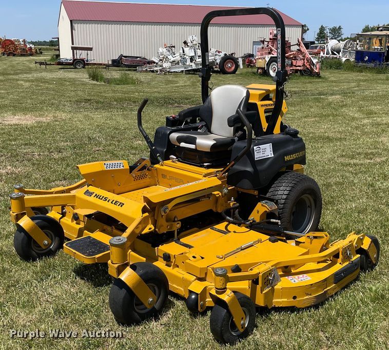 2016 Hustler Super 104  ZTR lawn mower - DL3775