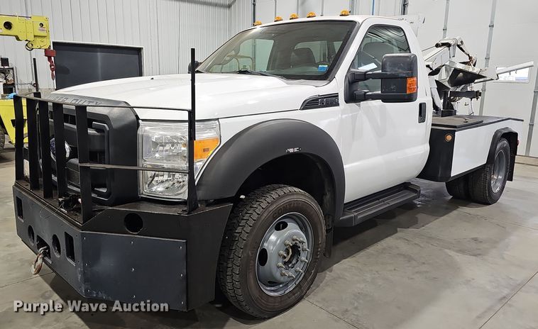 2014 Ford F550 Super Duty  tow truck - DM8030