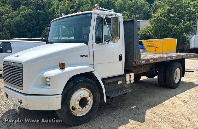 1997 Freightliner FL70  flatbed truck - DR4711