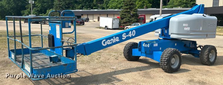 2000 Genie S-40  boom lift - DR4716
