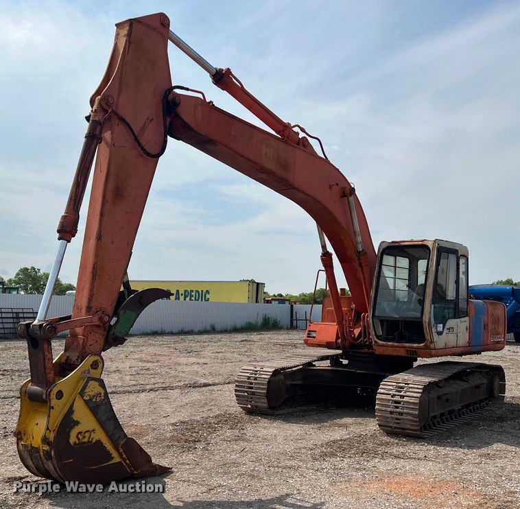 1991 Hitachi EX200LC-2  excavator - DN3017