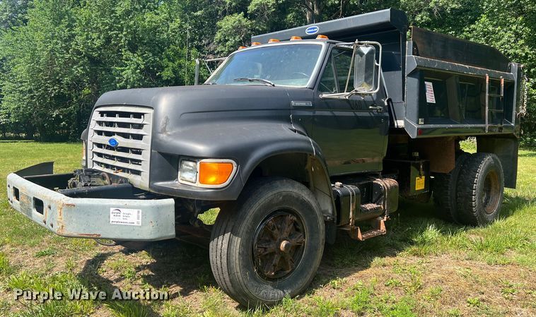 1997 Ford F800  dump truck - DO2188