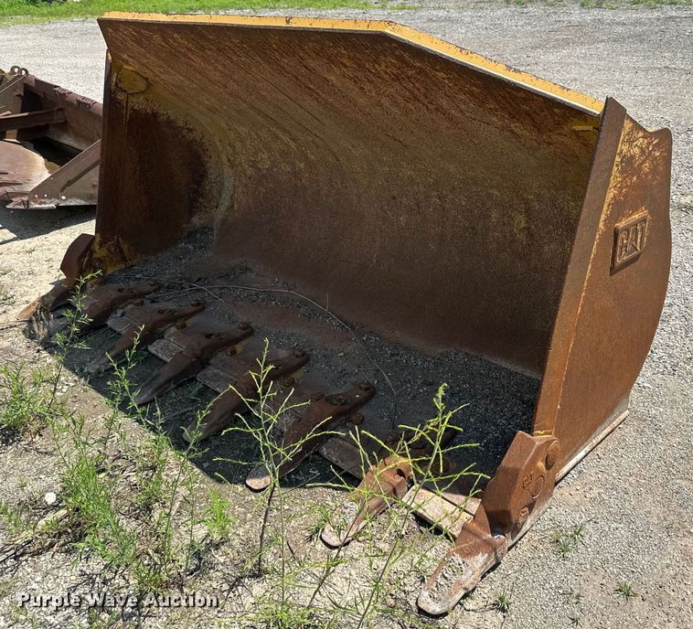 Caterpillar 953  loader bucket - DO5041