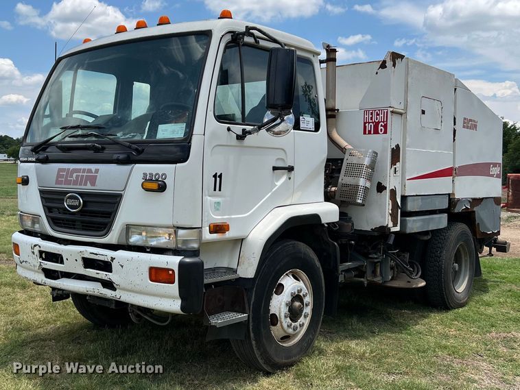 2010 Elgin Eagle  street sweeper truck - DQ2078