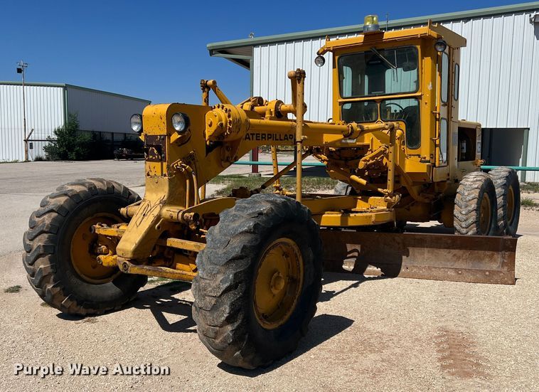 1973 Caterpillar 12F  rigid frame motor grader - DR5746
