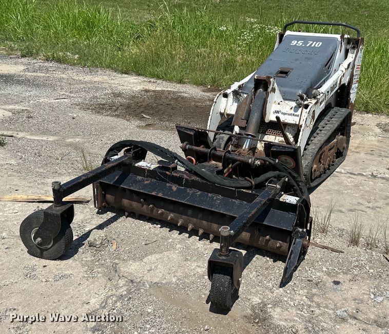 2005 Bobcat MT52  compact utility loader - DS6458