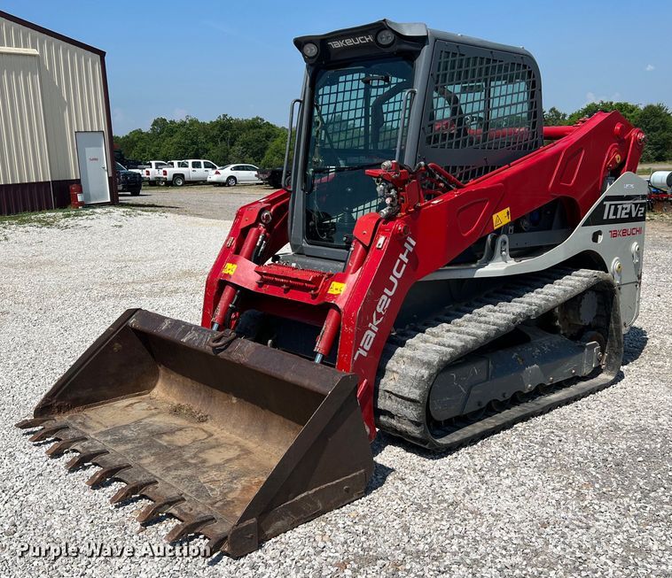 2016 Takeuchi TL12V2  tracked skid steer loader - II9142